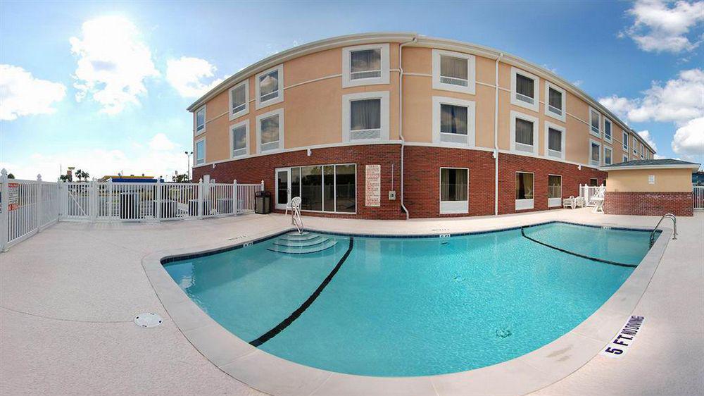 Clarion Pointe Hinesville Near Fort Stewart Екстериор снимка