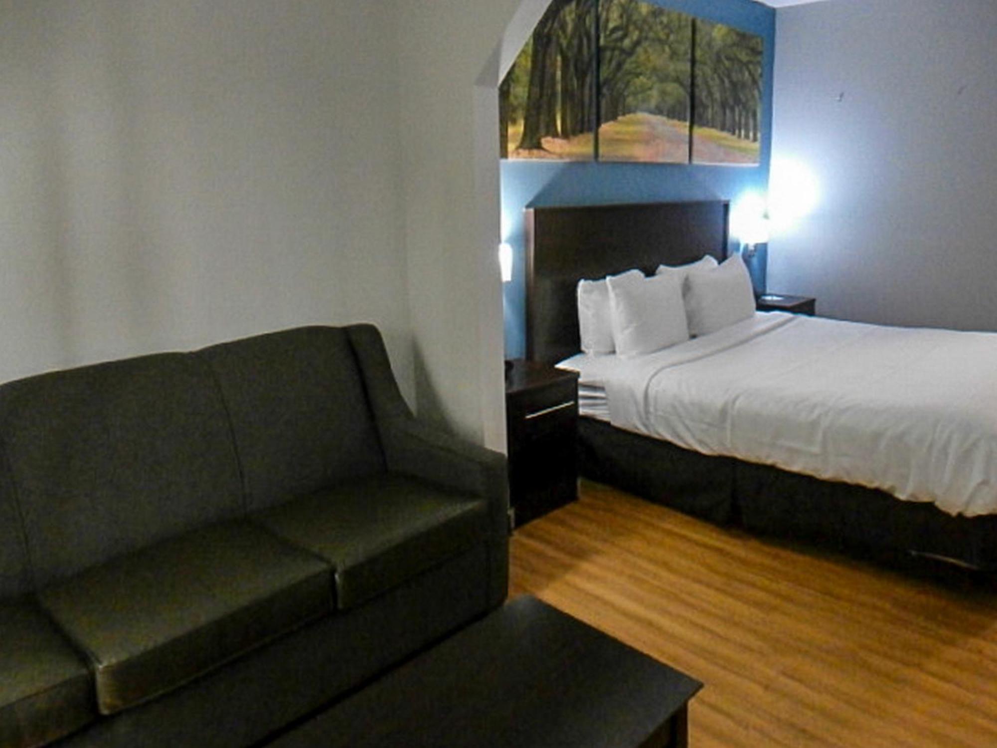 Clarion Pointe Hinesville Near Fort Stewart Екстериор снимка