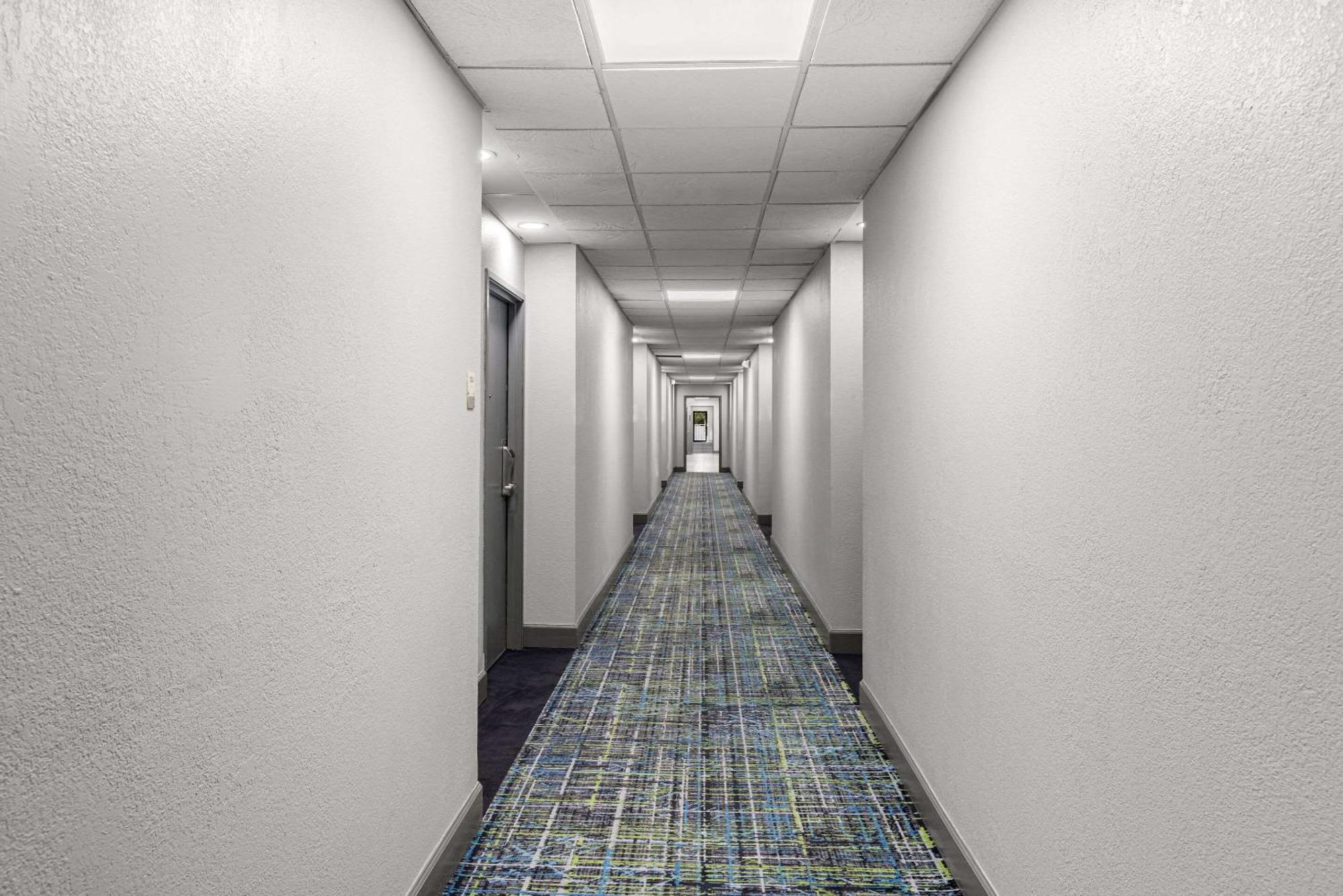Clarion Pointe Hinesville Near Fort Stewart Екстериор снимка