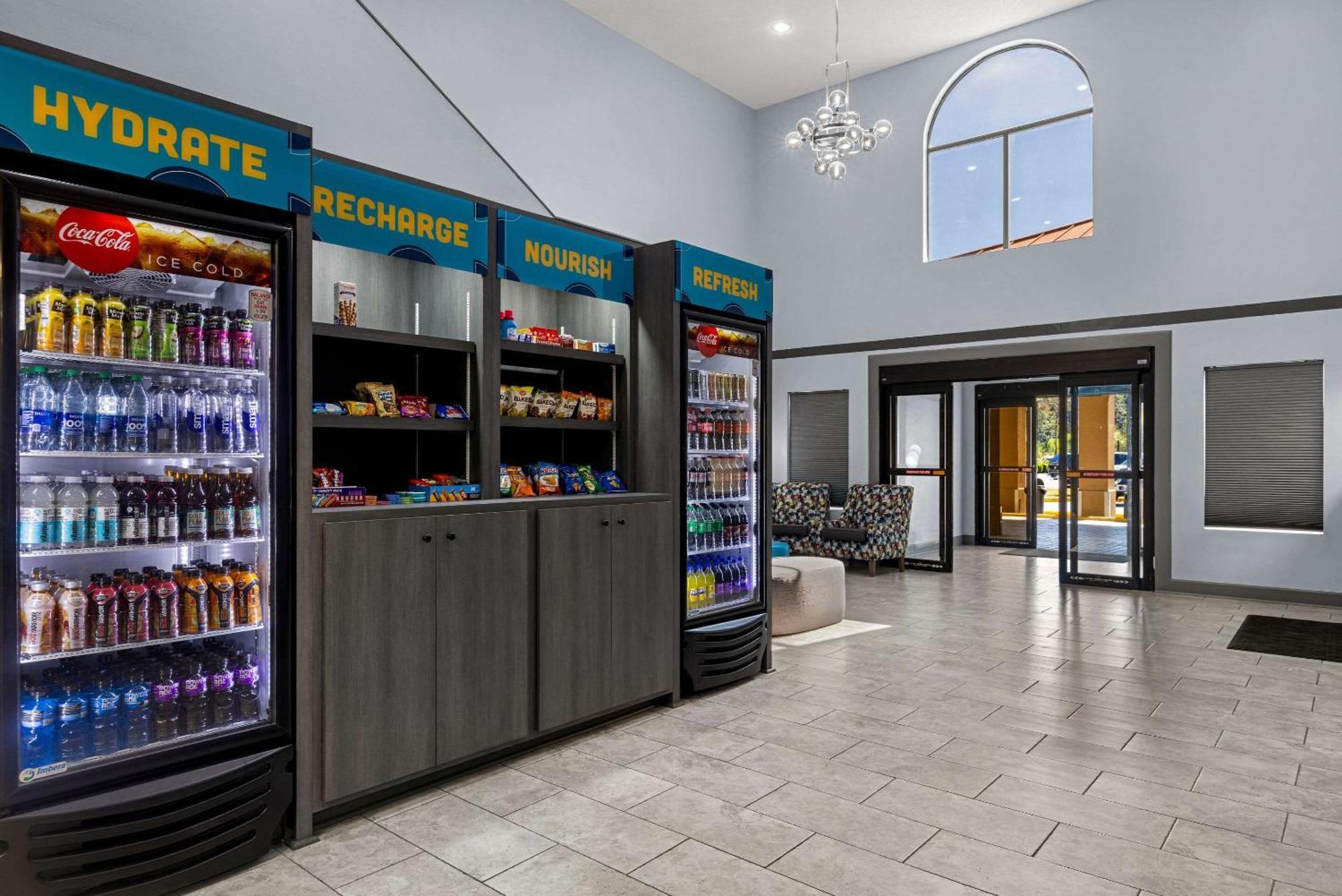 Clarion Pointe Hinesville Near Fort Stewart Екстериор снимка