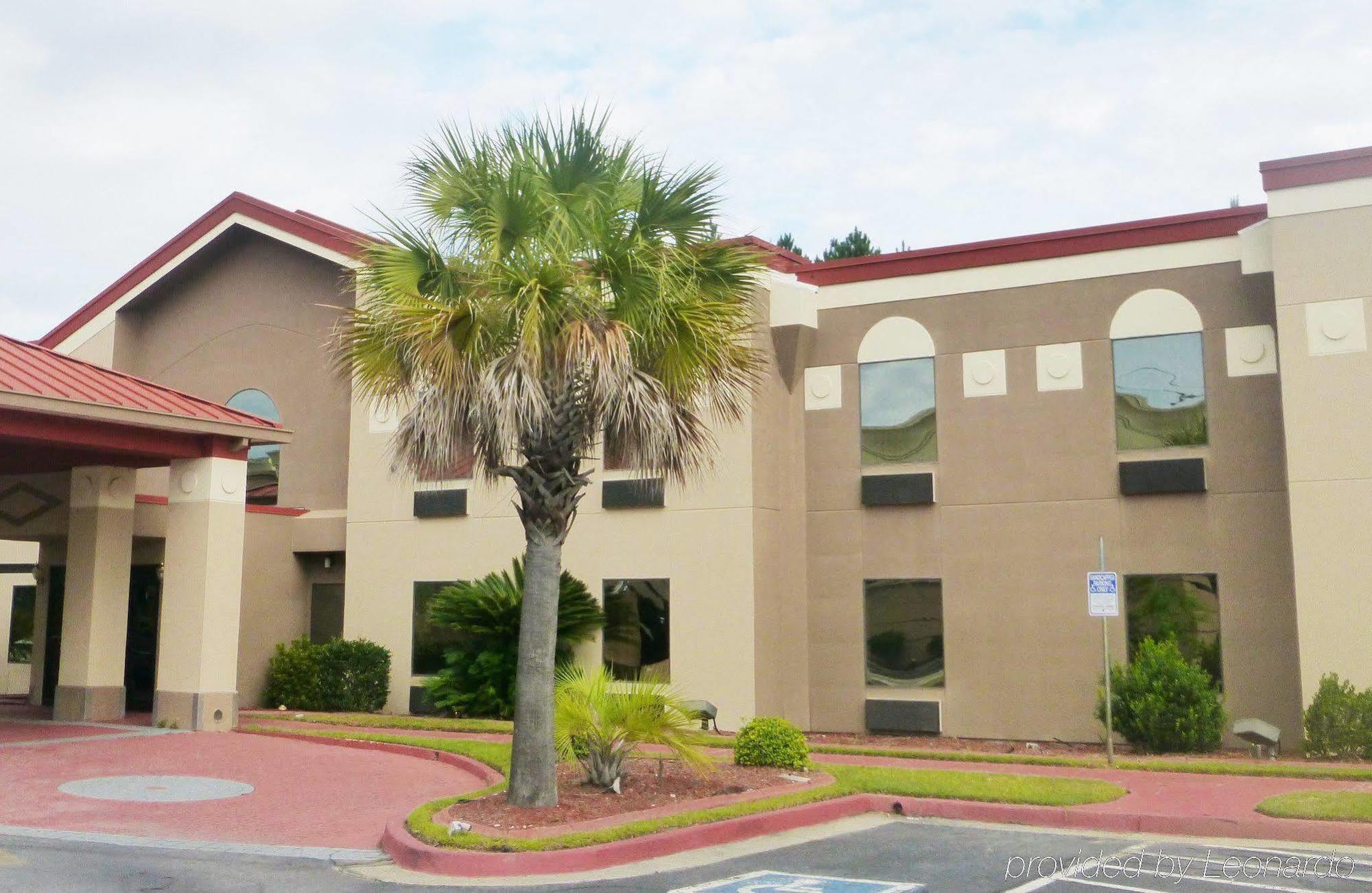 Clarion Pointe Hinesville Near Fort Stewart Екстериор снимка